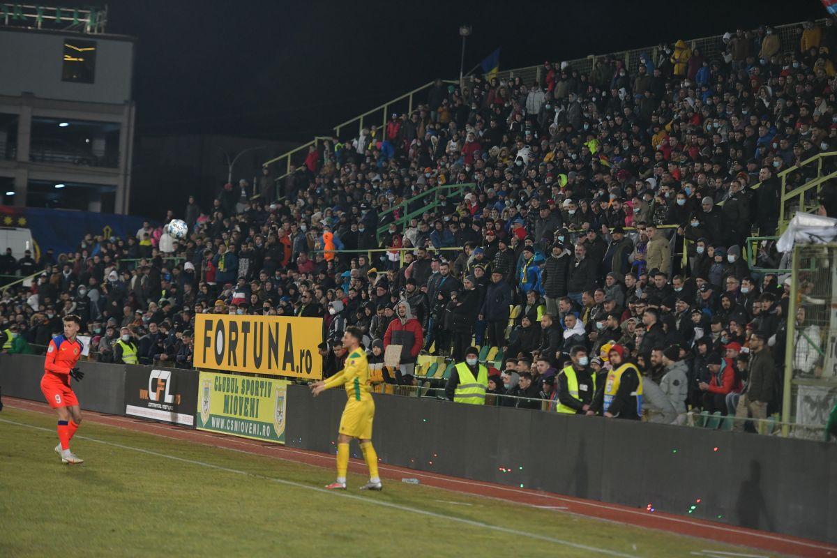 Au încălcat legea la CS Mioveni - FCSB » Ce s-a întâmplat în tribune