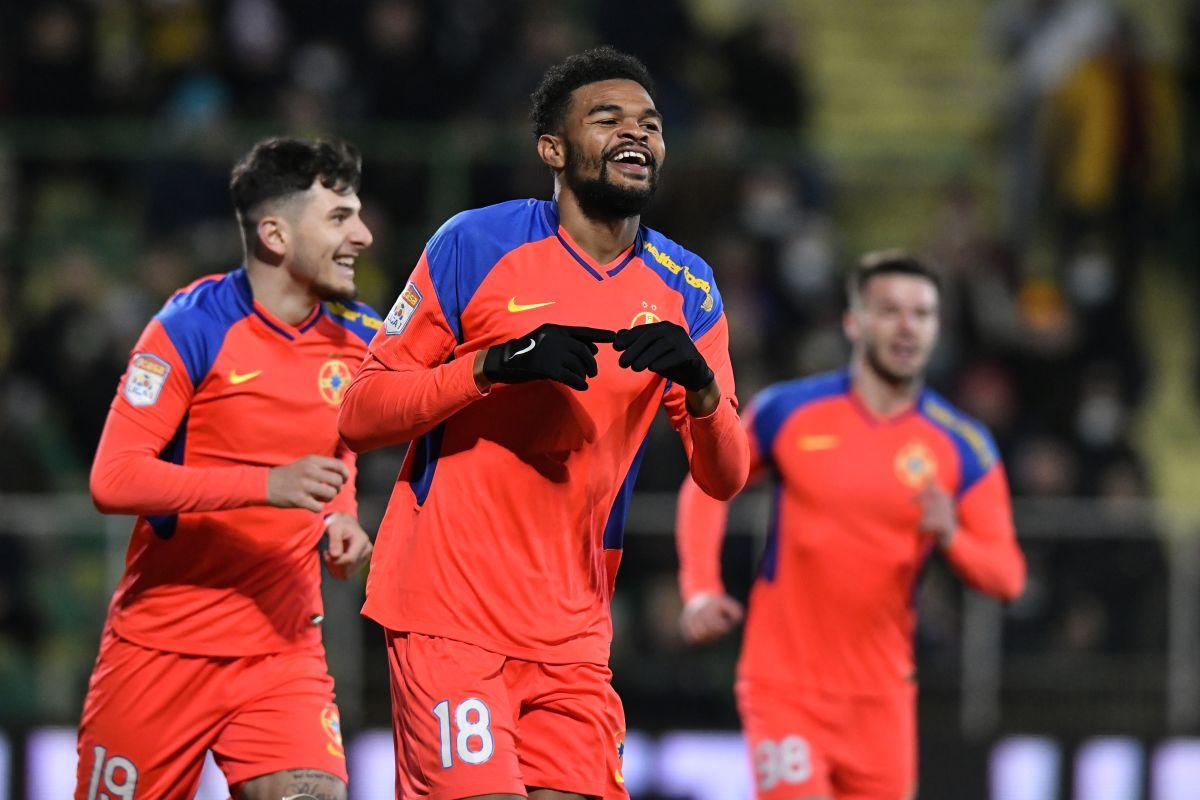 Un jucător de la FCSB, cel mai slab de pe teren în meciul cu CS Mioveni » Cât a luat fotbalistul criticat de Becali