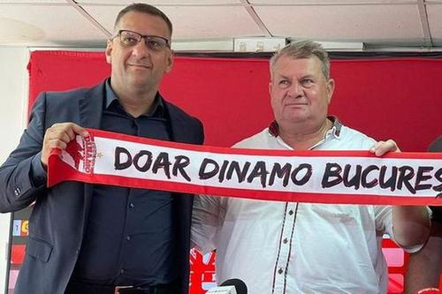 Răzvan Zăvăleanu (stânga), alături de Iuliu Mureșan