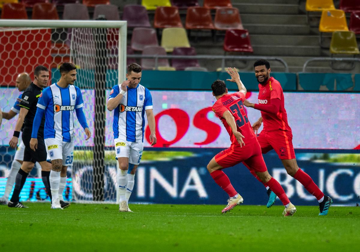 Ce i-a dat doctorul lui Florinel Coman? » Nu s-au văzut la TV: imaginile din FCSB - CSU Craiova surprinse de fotoreporterul GSP