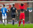 Florinel Coman ia o pastilă de la medic în FCSB - CS Universitatea Craiova / FOTO: Raed Krishan (GSP.ro)