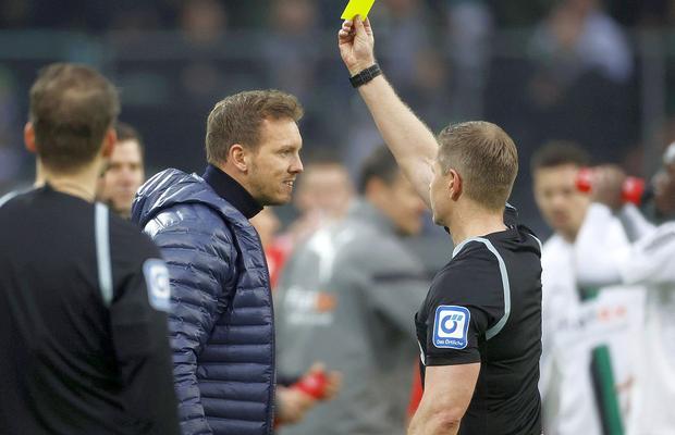 Și nemții au probleme cu VAR-ul! Antrenorul lui Bayern s-a dus peste arbitri în vestiar după ultimul eșec: „O bandă de ramoliți”
