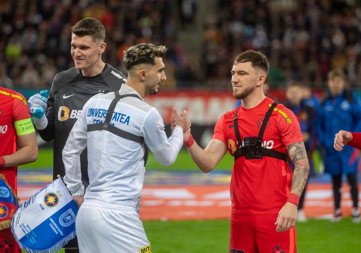 Ce i-a dat doctorul lui Florinel Coman? » Nu s-au văzut la TV: imaginile din FCSB - CSU Craiova surprinse de fotoreporterul GSP