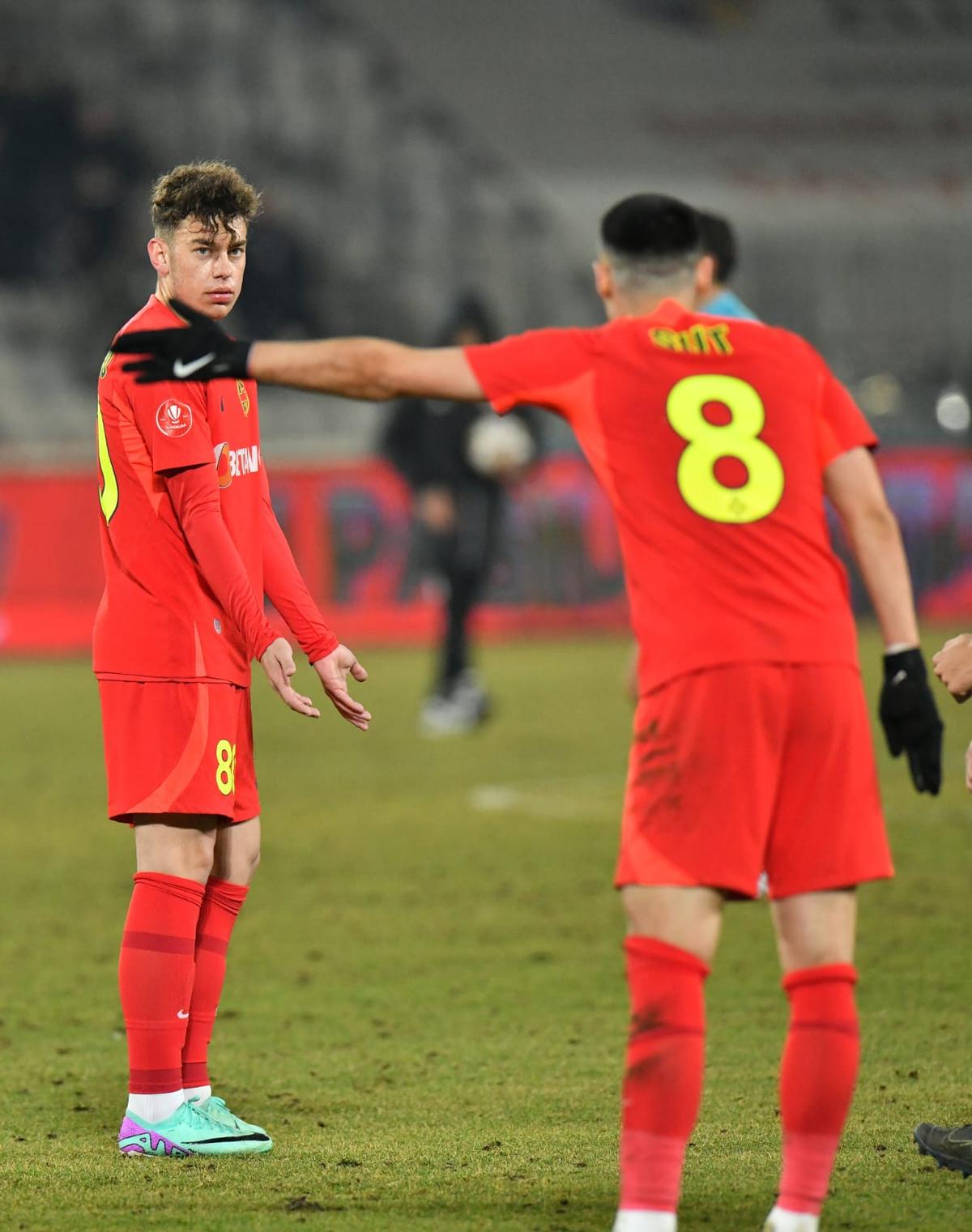 Mihai Stoica, scandalizat: „Bătaie de joc! Nu credeam că voi asista vreodată la așa ceva, ei doi au regim special”