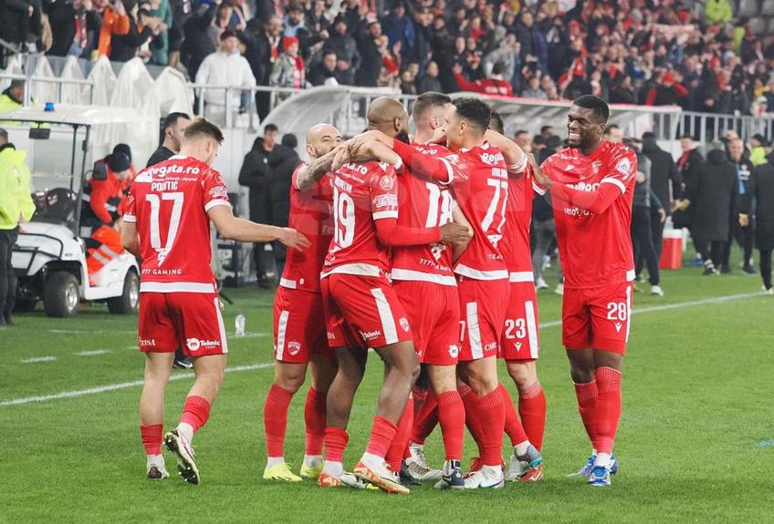 Dinamo a învins-o pe Oțelul, scor 3-1, în runda cu numărul 26 din Superligă. Fostul internațional Viorel Moldovan (51 de ani) crede că Dennis Politic (23 de ani) poate fi o soluție pentru prima reprezentativă a României.
