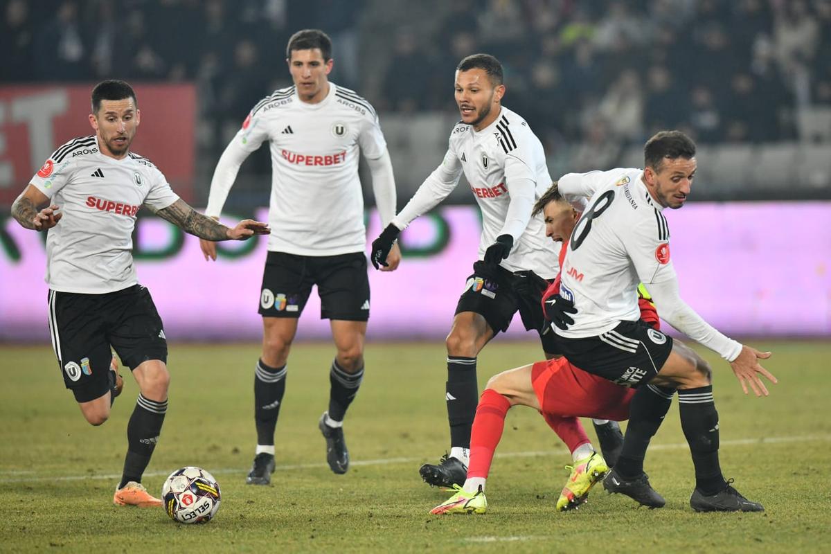 Târnovanu, după ce a apărat un penalty în U Cluj - FCSB: „Asta ne-a lipsit pentru a câștiga”