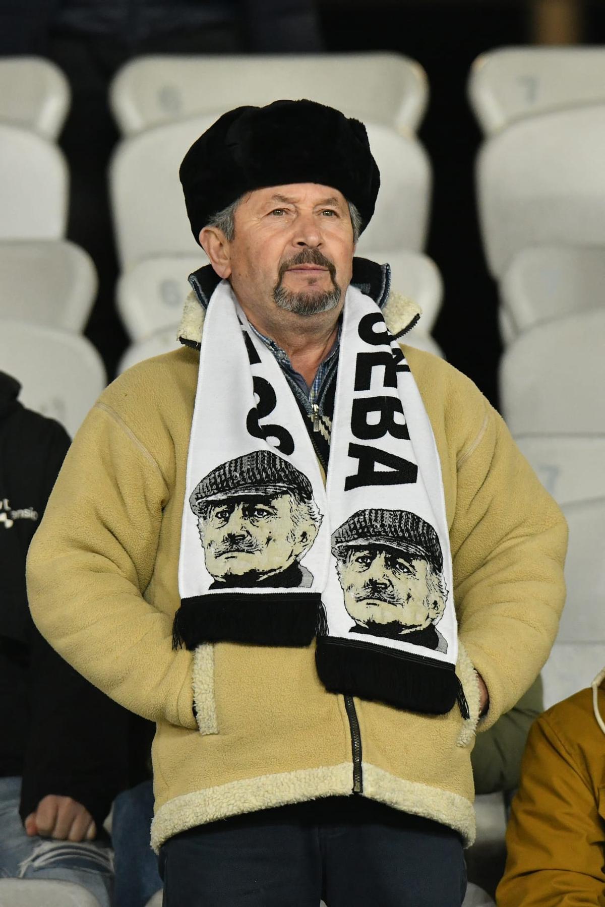 Atmosferă superbă la U Cluj - FCSB » Număr impresionant de roș-albaștri „infiltrați” printre ardeleni