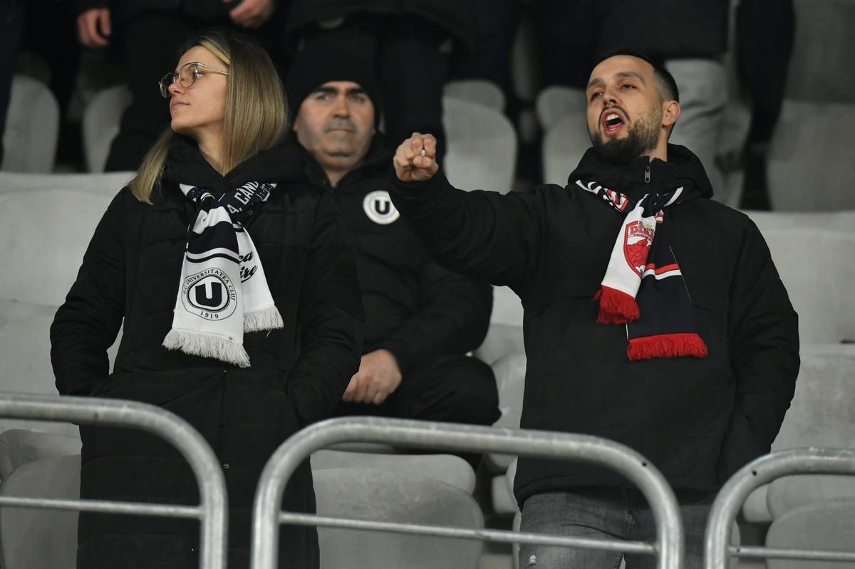 Suporterii de la U Cluj - FCSB
