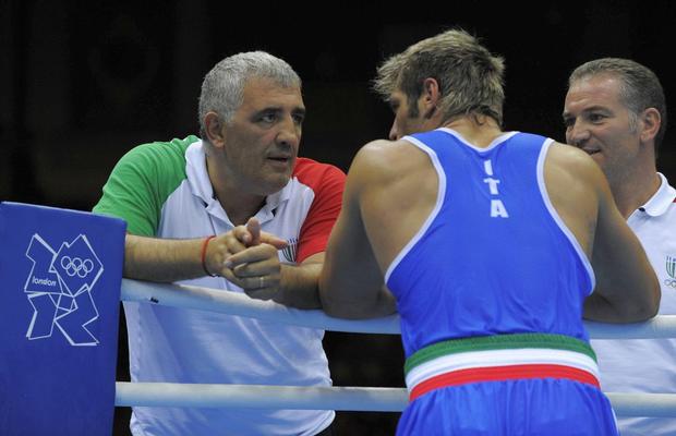 „Am dat mâna cu șeful mafiei Gambino” » Interviu de la Ploiești cu o legendă a boxului: acuzat de aranjament pentru a ajunge la Mike Tyson