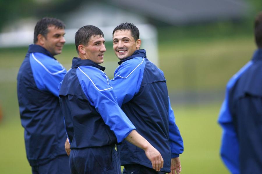 Daniel Bălan, lângă Rădoi, a făcut parte din lotul FCSB în 2006, când roș-albaștrii ajungeau până în semifinalele Cupei UEFA / foto: arhivă GSP Jucătorul de la FCSB care l-a șocat pe chirurg: „Credeam că n-o să mai joace fotbal niciodată”