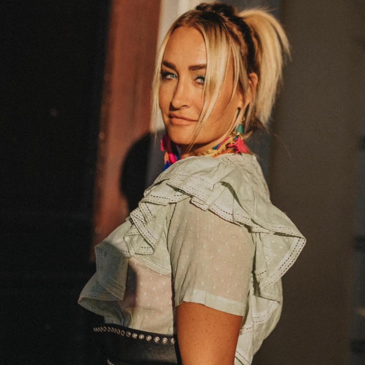 La 44 de ani, una dintre cele mai iubite artiste a renunțat la toate prejudecățile: ședințe foto incendiare » Ce sporturi practică