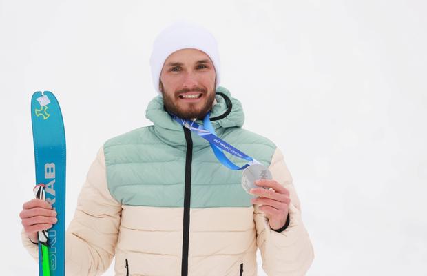 Prima medalie pentru un sportiv neutru din Rusia: „Este greu, pentru că văd alți sportivi cu steagurile țărilor lor”