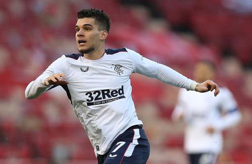 Ianis Hagi, 22 de ani, mijlocașul ofensiv al lui Rangers, se implică în scandalul iscat după finalul partidei cu Slavia Praga din „optimile Europa League.