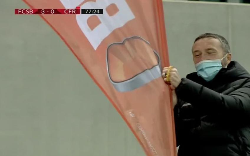 După golul 3 reușit de FCSB în meciul cu CFR Cluj, Mihai Stoica, managerul roș-albaștrilor prezent în tribune, a radiat de fericire.