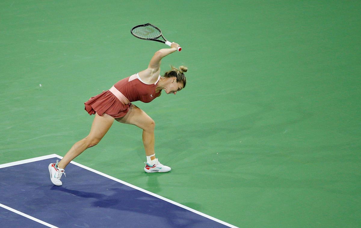 Explicații pentru înfrângerea Simonei Halep cu Swiatek: „A fost trădată de această lovitură. E greu să câștigi așa”
