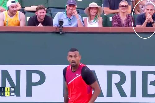 Nick Kyrgios, cu Ben Stiller în spatele său // foto: captură ATP Tennis TV