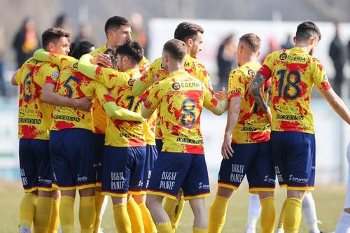 Ripensia Timișoara, ocupanta locului 12 la finalul sezonului regulat în eșalonul secund, are șanse mici să continue în Liga 2 și în viitoarea ediție de campionat // foto: Facebook @Ripensia UVT