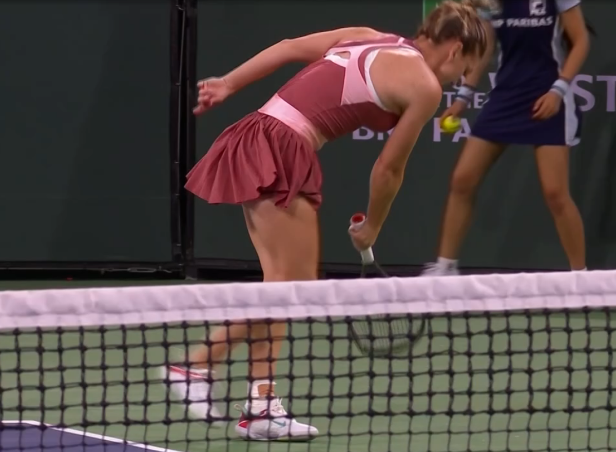 Simona Halep a rupt racheta în semifinala de la Indian Wells cu Iga Swiatek