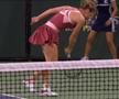 Criză de nervi: Halep a rupt racheta în semifinala cu Swiatek!
