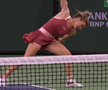 Criză de nervi: Halep a rupt racheta în semifinala cu Swiatek!