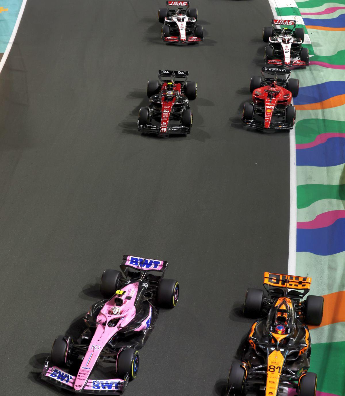 Marele Premiu al Arabiei Saudite: dublă pentru Red Bull, Sergio Perez reușește prima victorie din 2023! Telenovelă la final: podium refăcut în urma contestației!