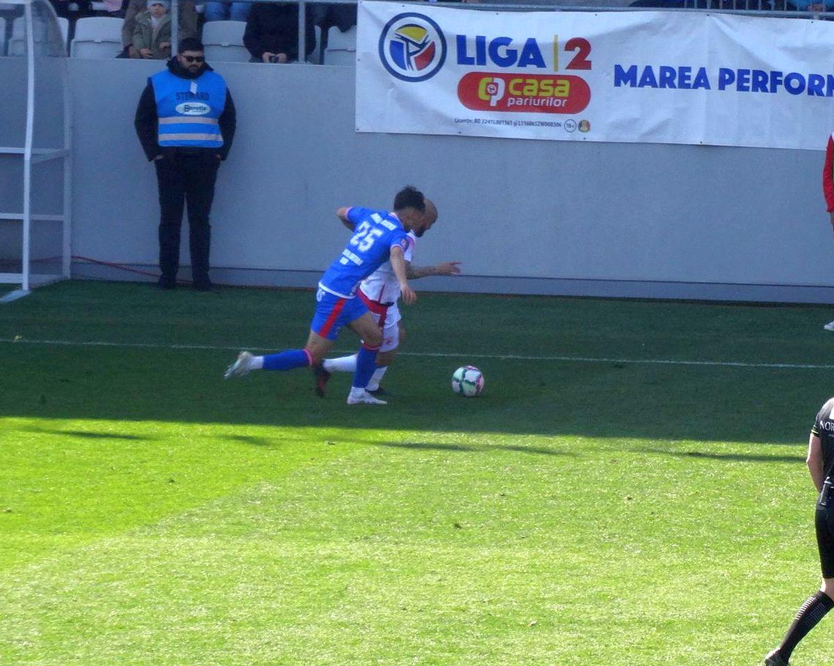 9 detalii de la Dinamo - Buzău » Cum s-a descurcat debutantul de 16 ani, momentul impresionant de la start + ce au cerut fanii la final