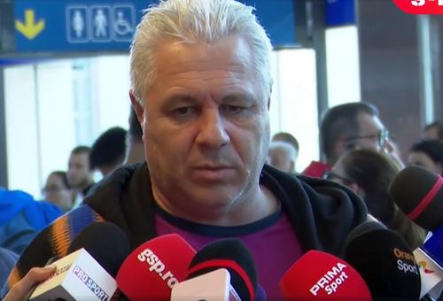 Jefferson, în stânga, în duel cu Falcao / FOTO: Imago