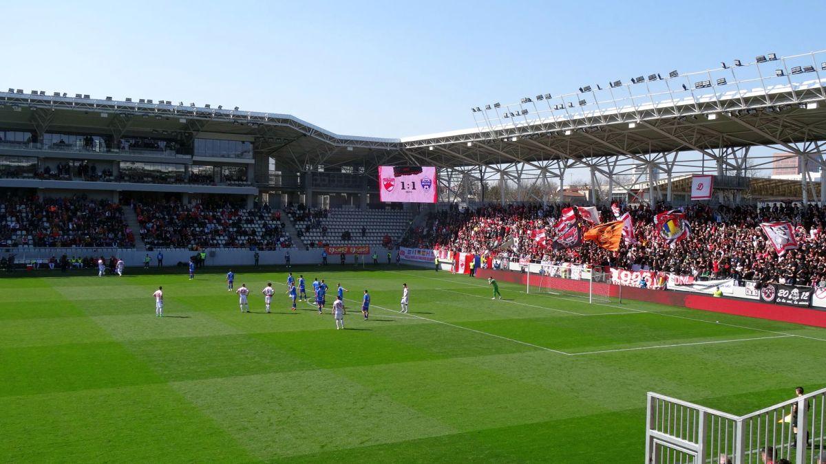 9 detalii de la Dinamo - Buzău » Cum s-a descurcat debutantul de 16 ani, momentul impresionant de la start + ce au cerut fanii la final