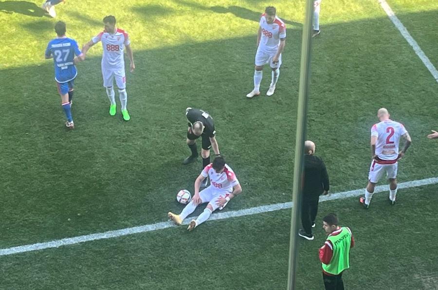 Costin Amzăr s-a accidentat în Dinamo - Gloria Buzău Dinamo - Gloria Buzău 1-1 » Elevii lui Ovidiu Burcă încep play-off-ul cu un egal. Clasamentul actualizat