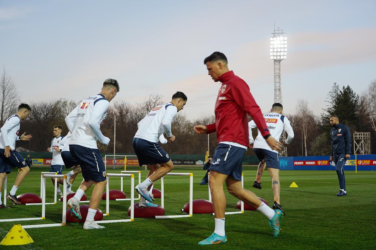 Primul antrenament al „tricolorilor” din campania pentru Euro 2024 » Membru nou în staff-ul lui Edi Iordănescu