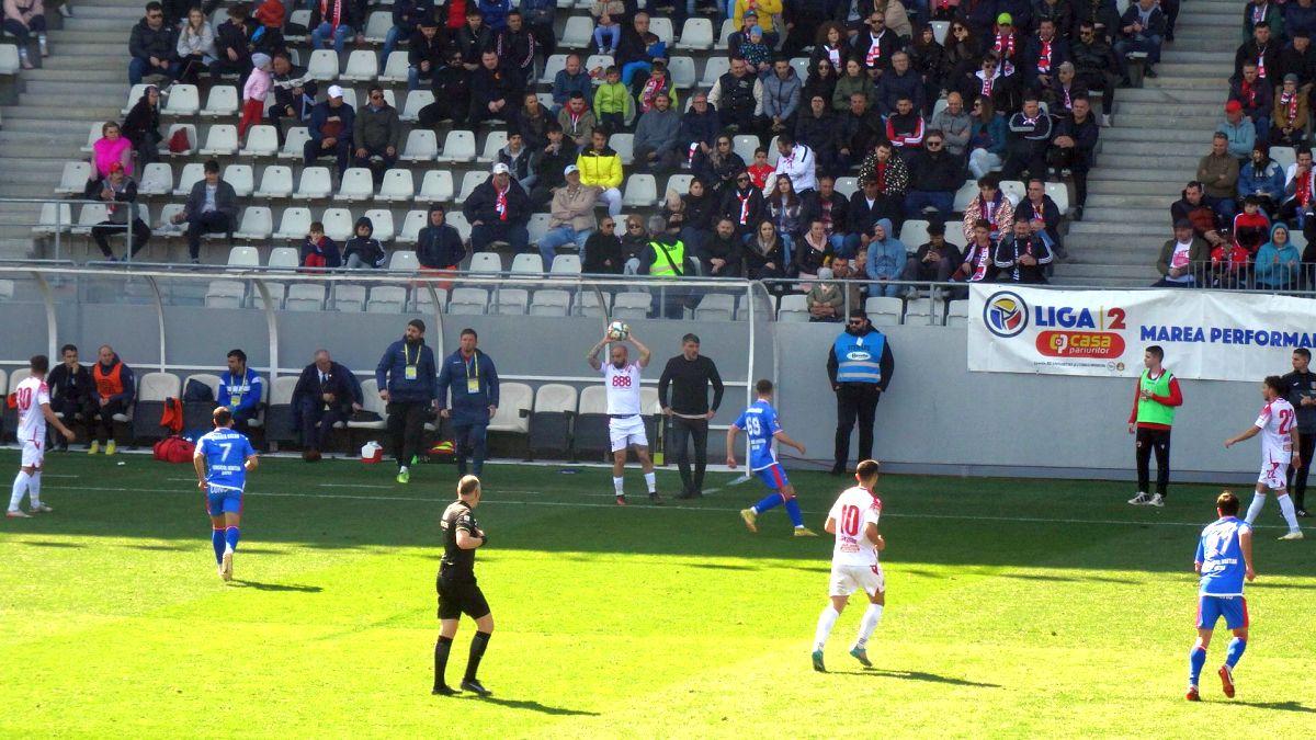 9 detalii de la Dinamo - Buzău » Cum s-a descurcat debutantul de 16 ani, momentul impresionant de la start + ce au cerut fanii la final
