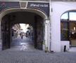 Pe ce sumă vinde Ilie Dumitrescu Hanul cu Tei, proprietatea sa celebră din Centrul Vechi