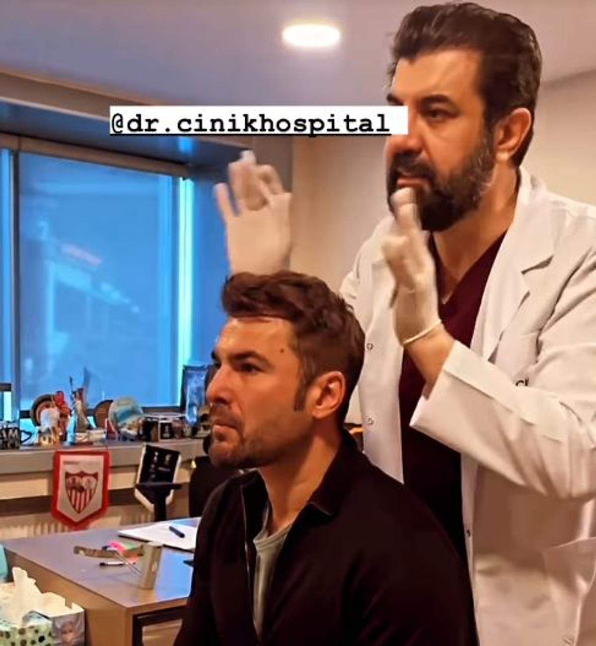 Ca la 25 de ani » Adrian Mutu, prima apariție fără șapcă după implantul de păr
