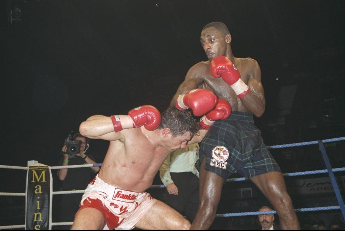 Viața fabuloasă a campionului Vinny Paz: a învins moartea de două ori, după ce a stat cu șuruburi în cap, a aruncat 10 milioane la pariuri și s-a culcat cu 1000 de starlete!
