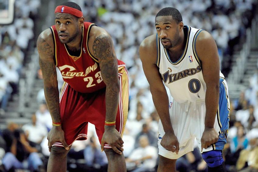 LeBron James și Gilbert Arenas în 2008 (foto: Imago)