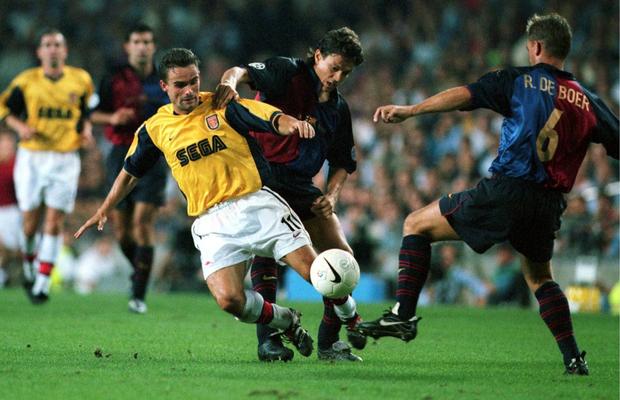 Poveștile dramatice ale legendei » Trimis forțat în armată. Alergie la iarbă. Van Gaal nu l-a vrut și haosul Barcelona