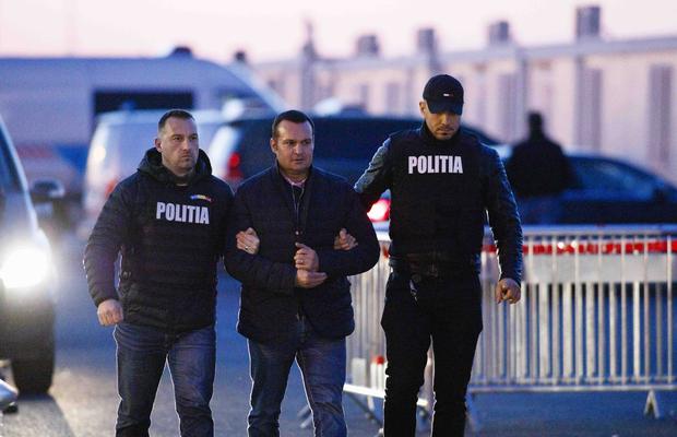 Cătălin Cherecheș, primarul-fugar implicat masiv în sportul românesc, a fost extrădat! Carantină la Arad, închisoare la Rahova