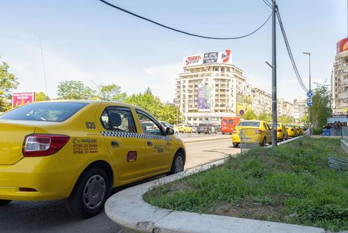 Paraschiv și-a luat recent și o licență pentru a putea practica taximetria. Sursa foto: Imago Images