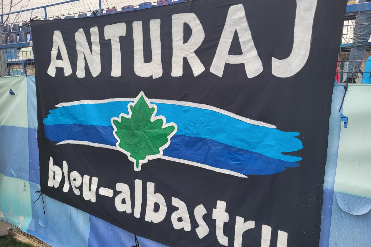 O zi de meci la Progresul Spartac: eurogol și indicații pe tabletă! » GSP a intrat în vestiarul formației cu patron-antrenor