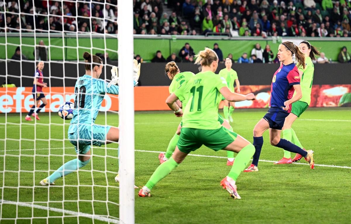 Barcelona - Wolfsburg, în Liga Campionilor la fotbal feminin