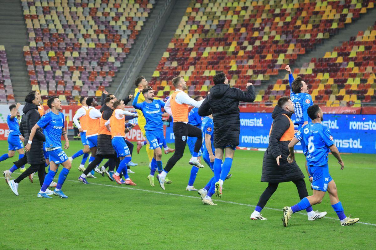 Toți o bat pe Dinamo! Universitatea Craiova revine pe primul loc, deși a jucat o repriză în inferioritate pe Arenă!