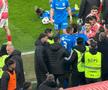 Altercație generală în Dinamo - Universitatea Craiova