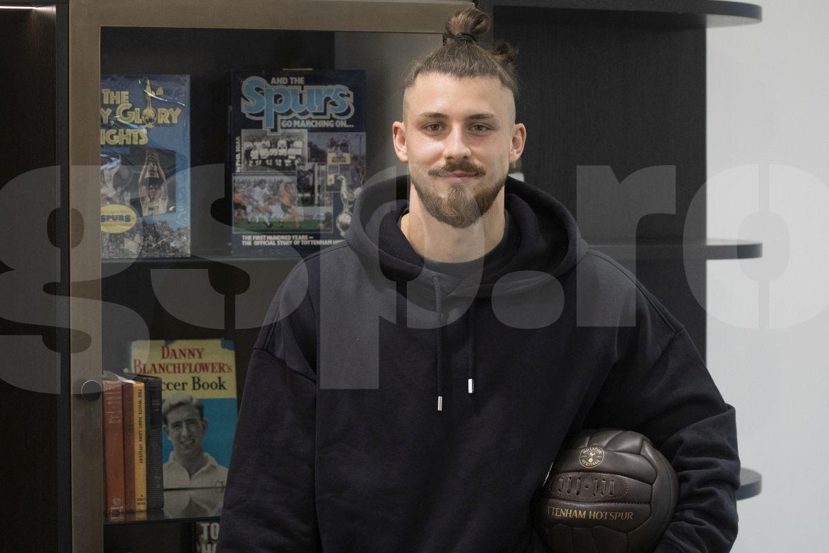 „Dragonul” în afara terenului » Radu Drăgușin despre hobby-uri, viața în Londra și secretele de sportiv: „Îmi place șahul!”