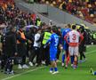 Final de primă repriză „nebun” în Dinamo - Craiova » Cele 3 momente care au „dinamitat” derby-ul