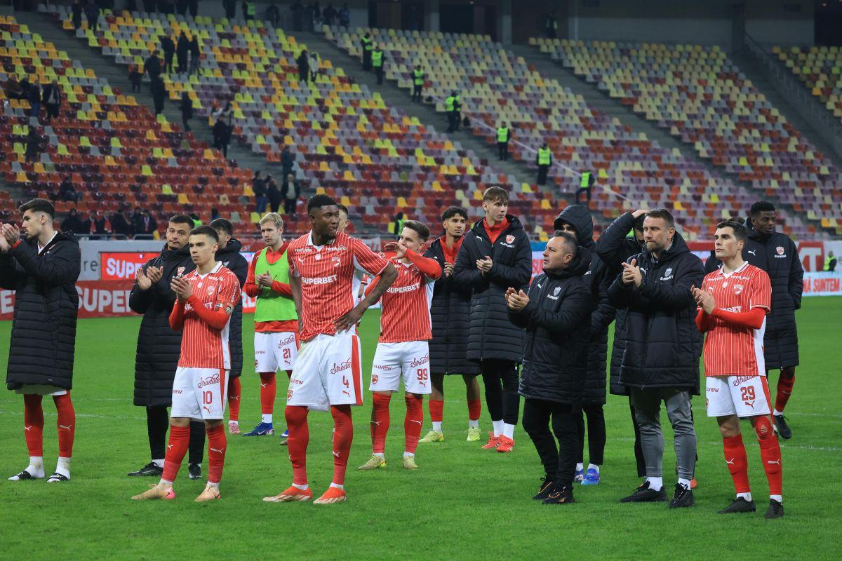 Toți o bat pe Dinamo! Universitatea Craiova revine pe primul loc, deși a jucat o repriză în inferioritate pe Arenă!
