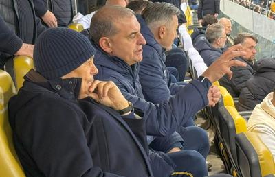 Surpriza lui Mircea Lucescu a părăsit terenul la pauză în FCSB - UTA » Care este motivul