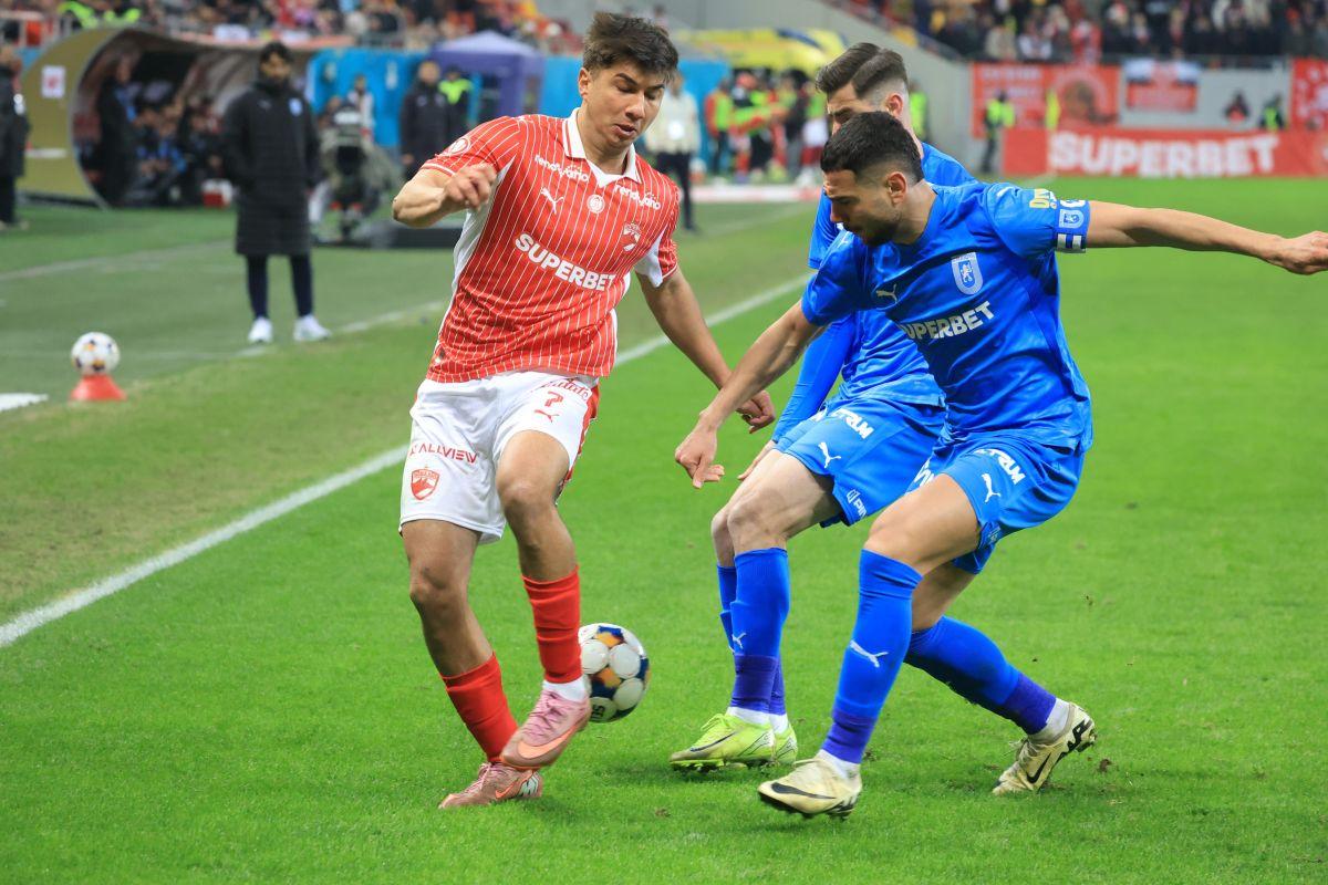 Toți o bat pe Dinamo! Universitatea Craiova revine pe primul loc, deși a jucat o repriză în inferioritate pe Arenă!