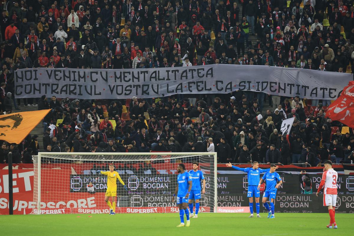 Duelul galeriilor la Dinamo - Craiova