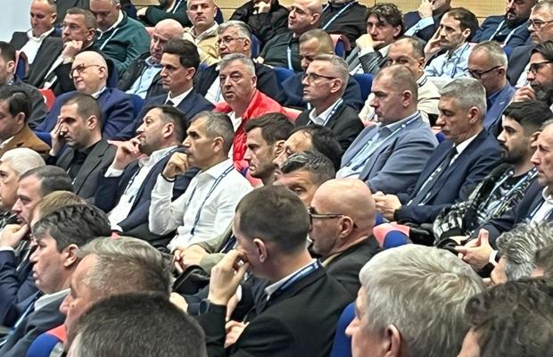 Cu cine a votat FCSB la alegerile de la FRF » Surpriză în privința reprezentatului primei ligi: „Da, o să dezvălui”