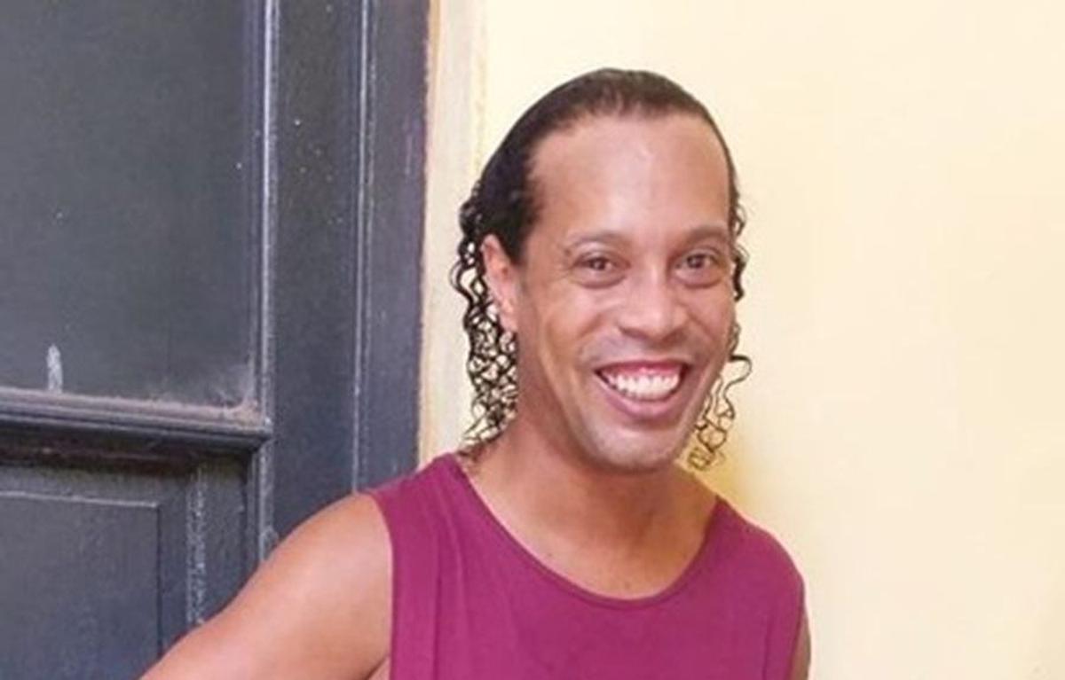 Ronaldinho a vorbit din arestul la domiciliu: „Aș fi jucat și împotriva coronavirusului”